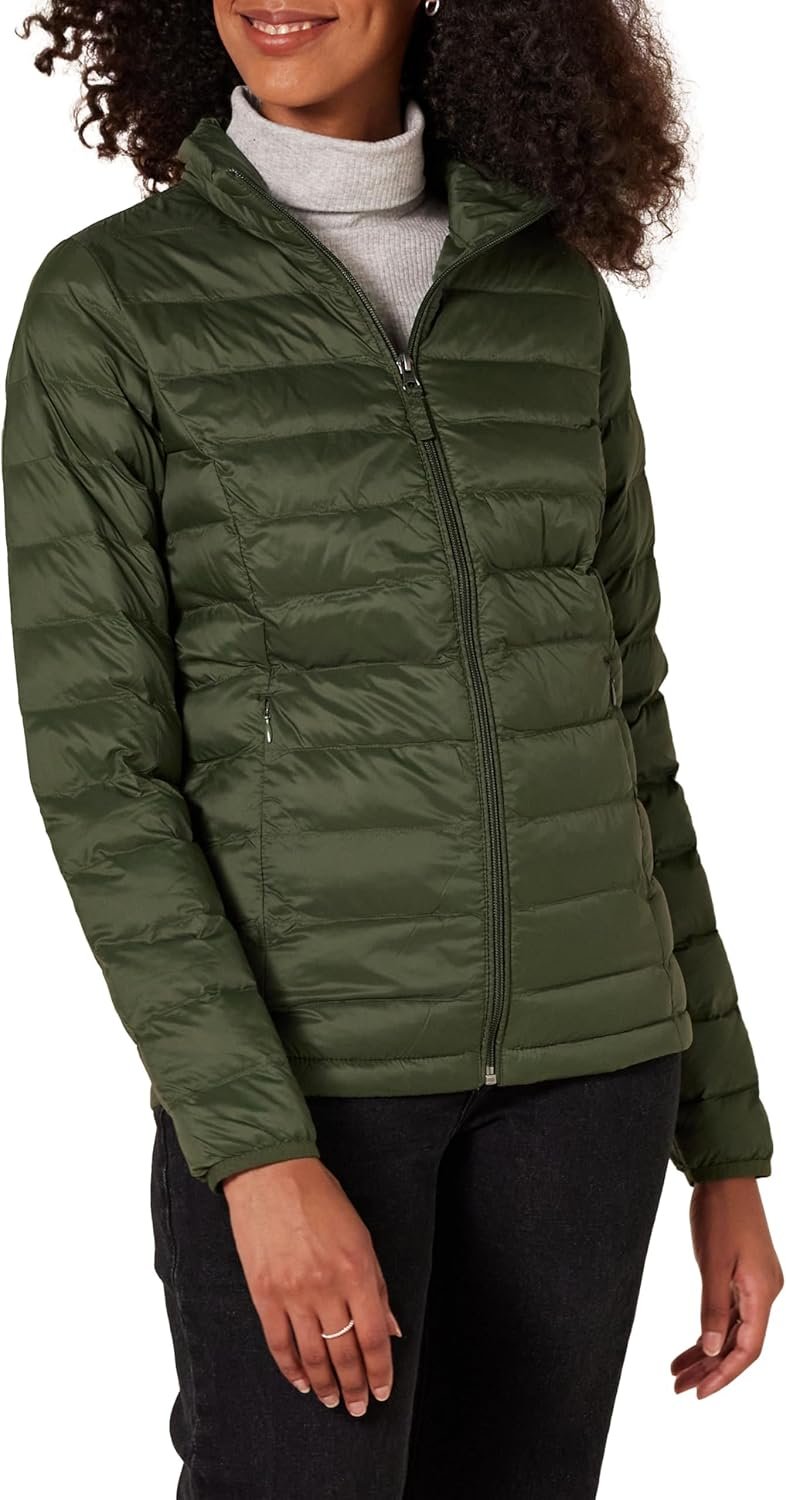 Amazon Essentials Women’s Lightweight Long-Sleeve Water-Resistant Packable Puffer Jacket (Available in Plus Size)