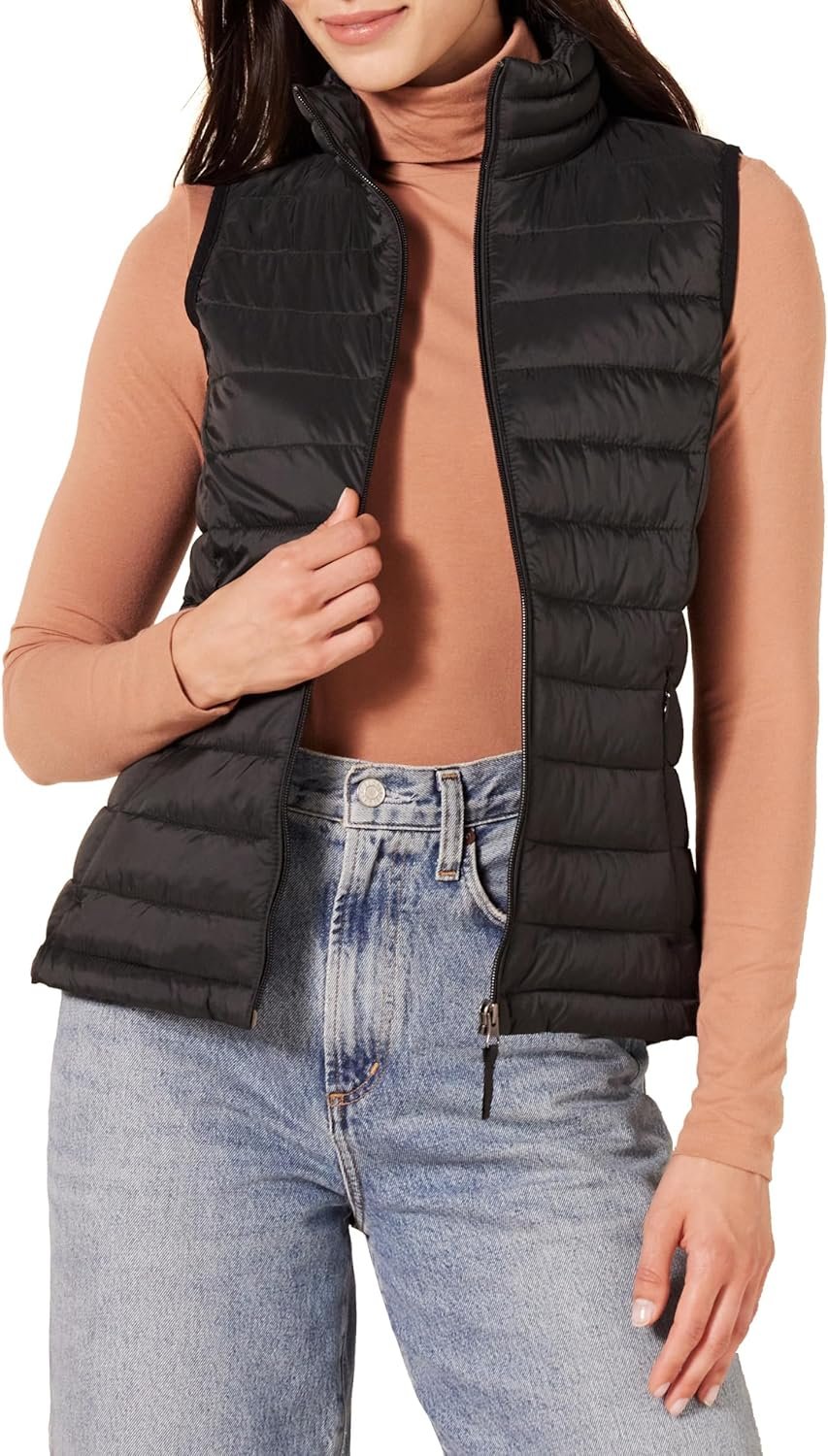 Amazon Essentials Women’s Lightweight Water-Resistant Packable Puffer Vest