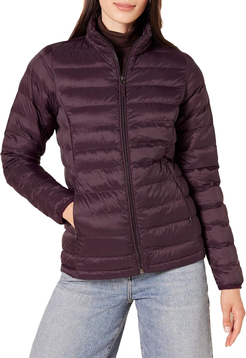 Amazon Essentials Women’s Lightweight Long-Sleeve Water-Resistant Packable Puffer Jacket (Available in Plus Size)