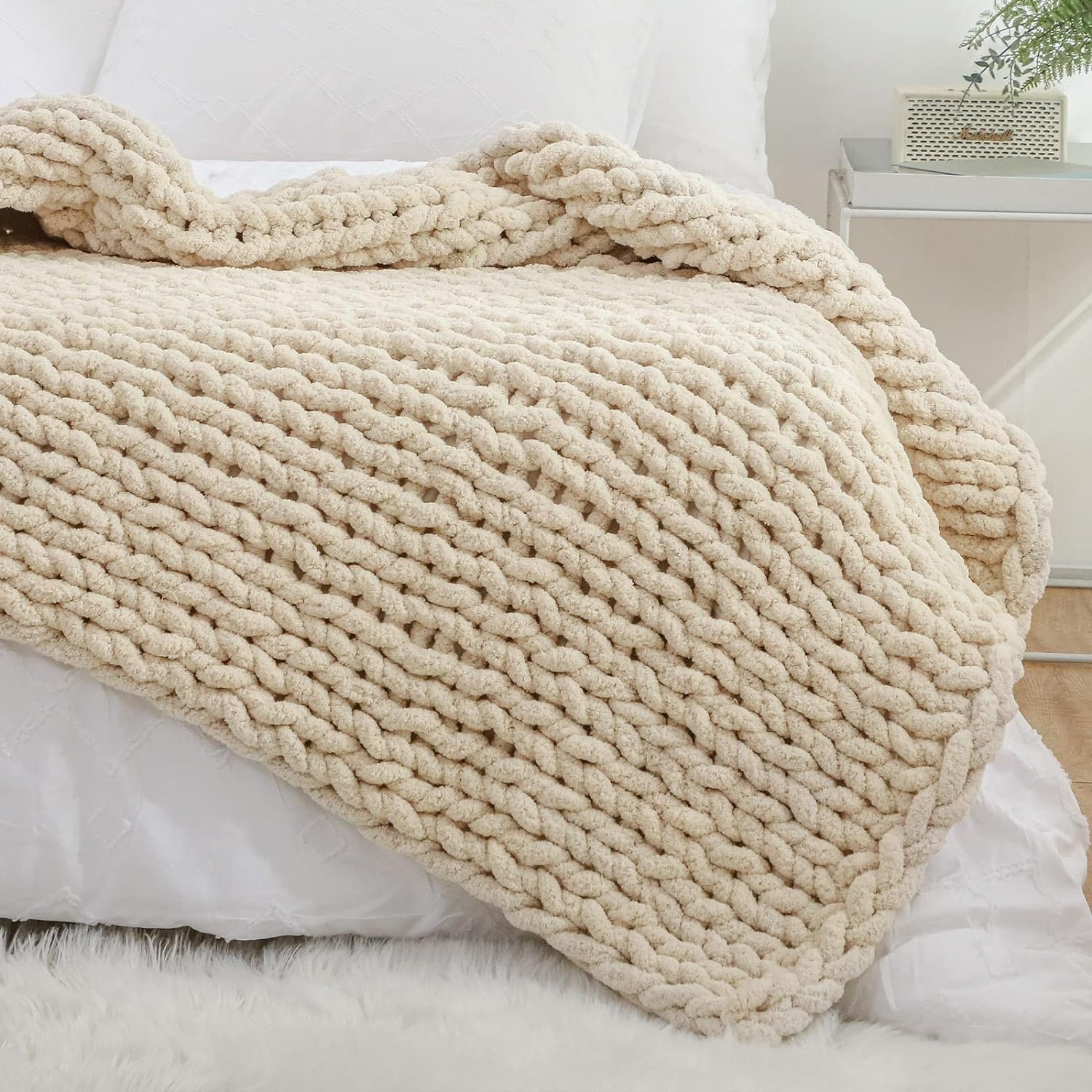 YAAPSU Chunky Knit Throw Blanket for Couch, 51″x63″, 100% Hand Knitted Thick Cable Knit with Cozy Jumbo Chenille Yarn, Soft Large Rope Knot Crochet Blankets for Sofa Bed Living Room Décor, Beige