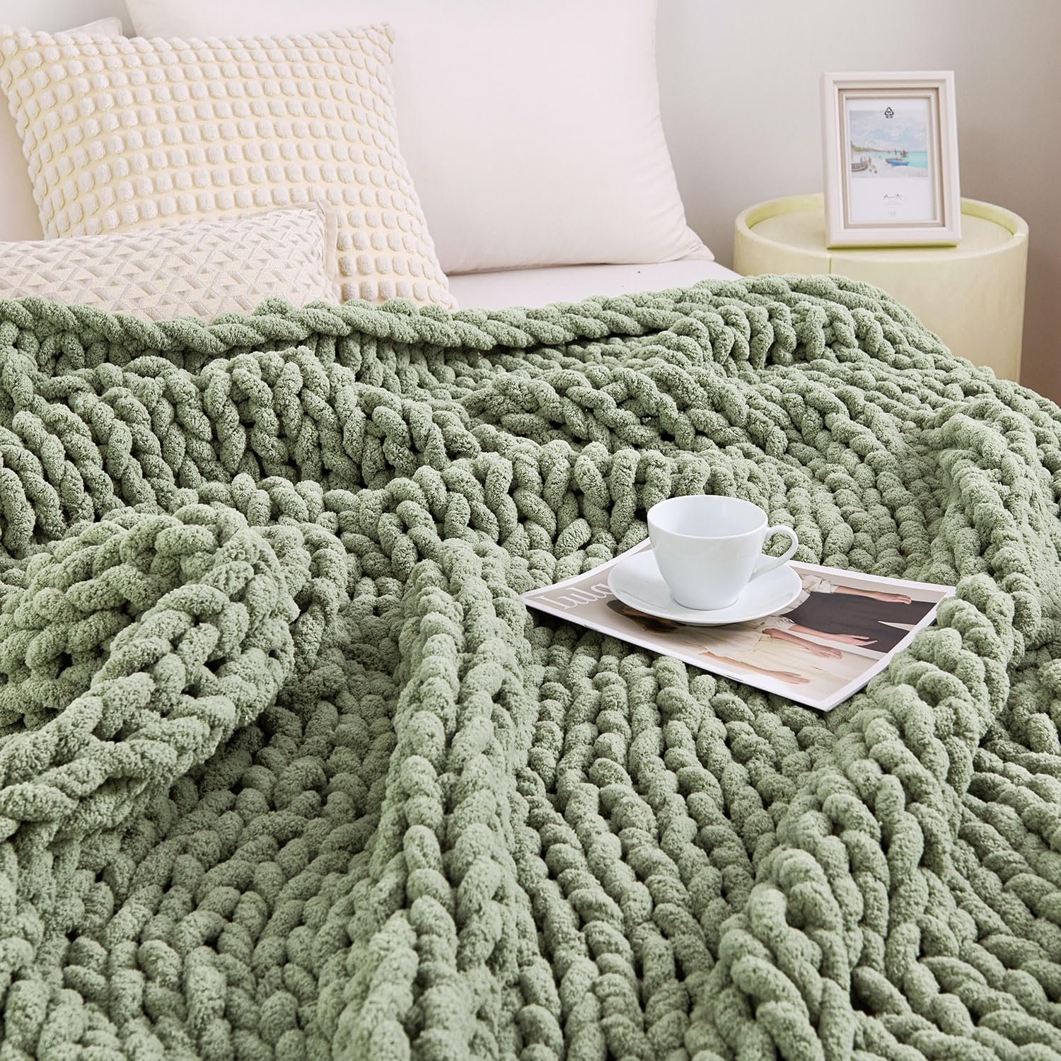 Admitrack Chunky Knit Blanket Throw, 100% Hand Knit Chenille Throw Blanket for Sofa & Home Decor, Soft and Cozy Knitted Throw Blankets (Sage Green，51″x63″)